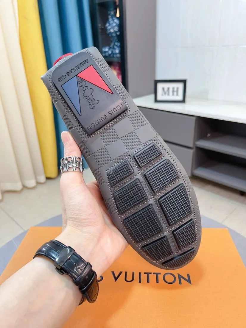 Men's men's shoes💰400🌹🌹[LV Louis Vuitton] New men's beanie shoes💝💝.. Top-grade imported cowhide embossed➕Comfortable leather lining. It is extremely skin-friendly and comfortable, feels very delicate, and the shape is very correct! Perfectly reflects the three-dimensional sense, code number: 38-44